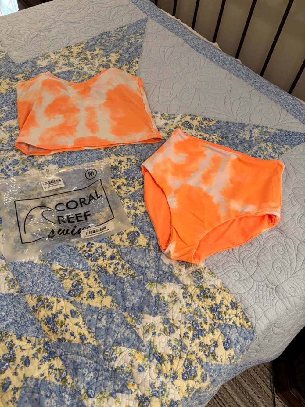 Beautiful Tankini Top size Large 12/14. Bottoms are reversible and a size 8/10